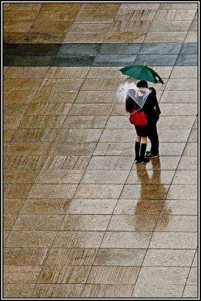 Eugen Negrea - Under umbrella.jpg - SONY DSC